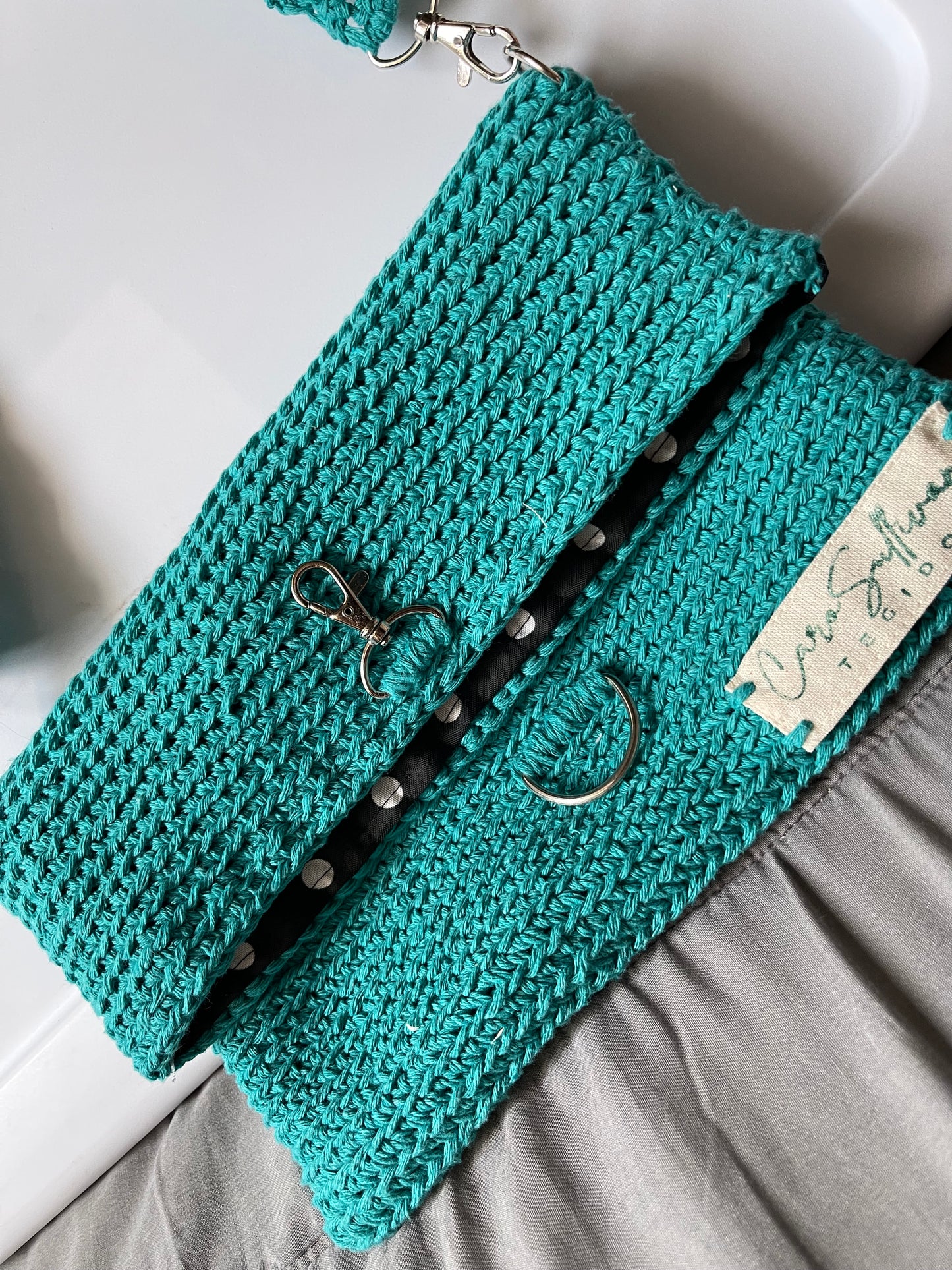 Bolsa tejida a crochet