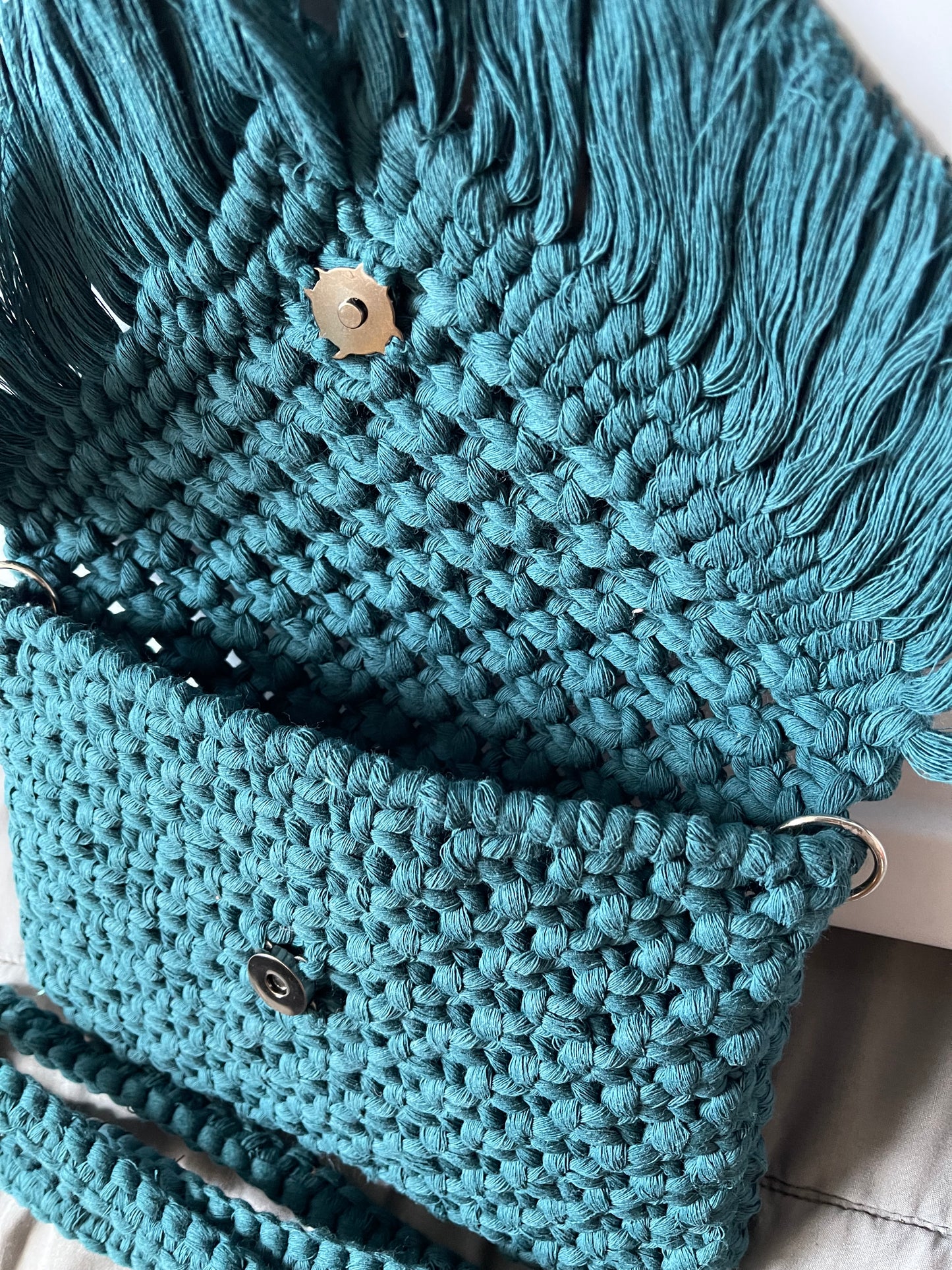 Bolsa tejida en Macramé (modelo 1)