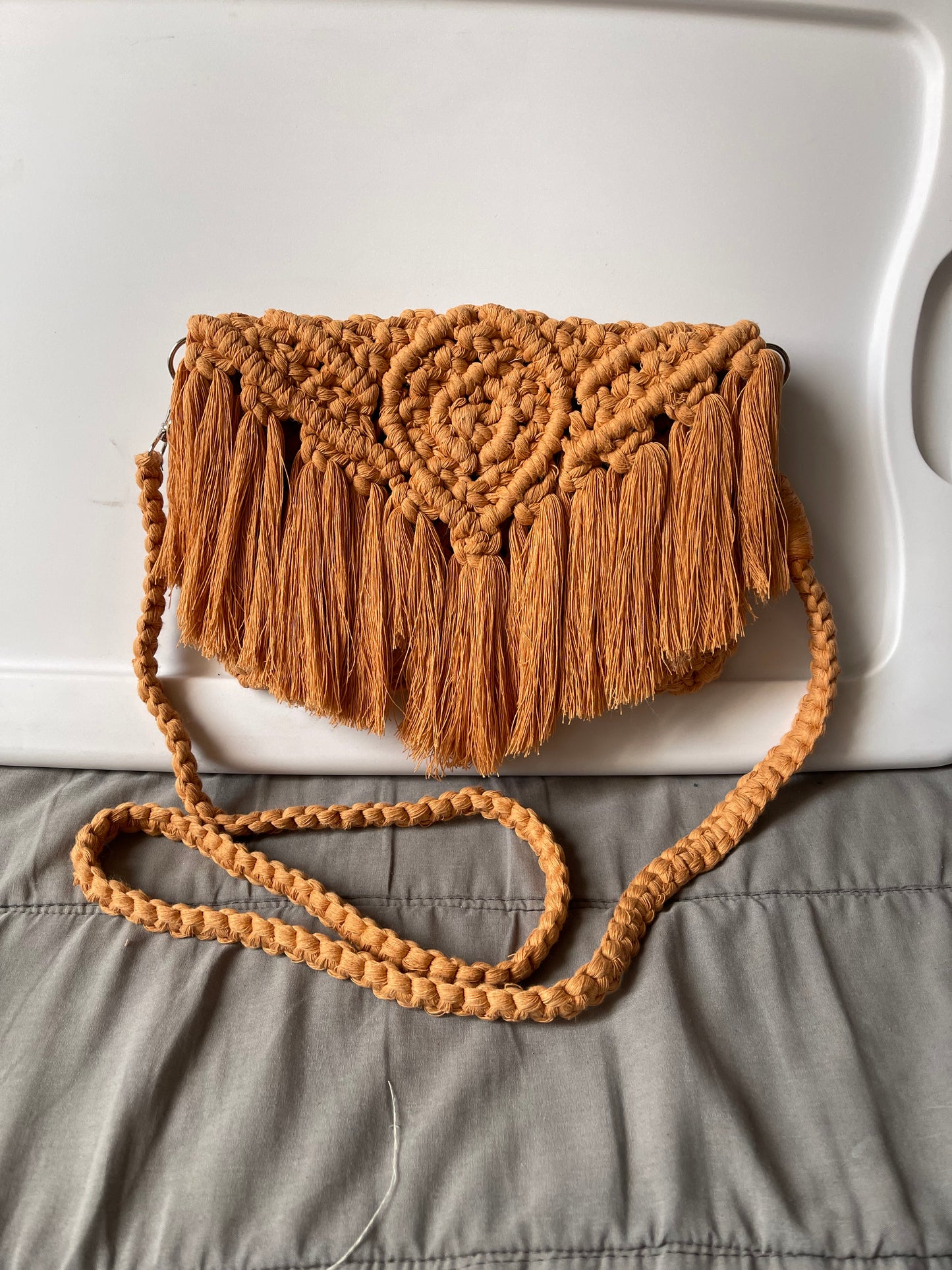 Bolsa tejida en macramé (modelo 3)