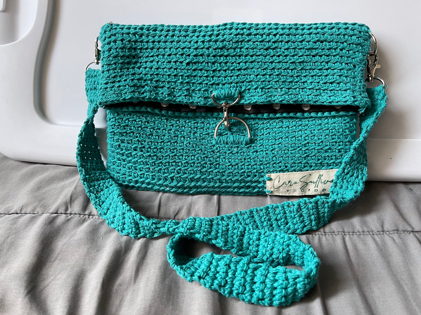 Bolsa tejida a crochet