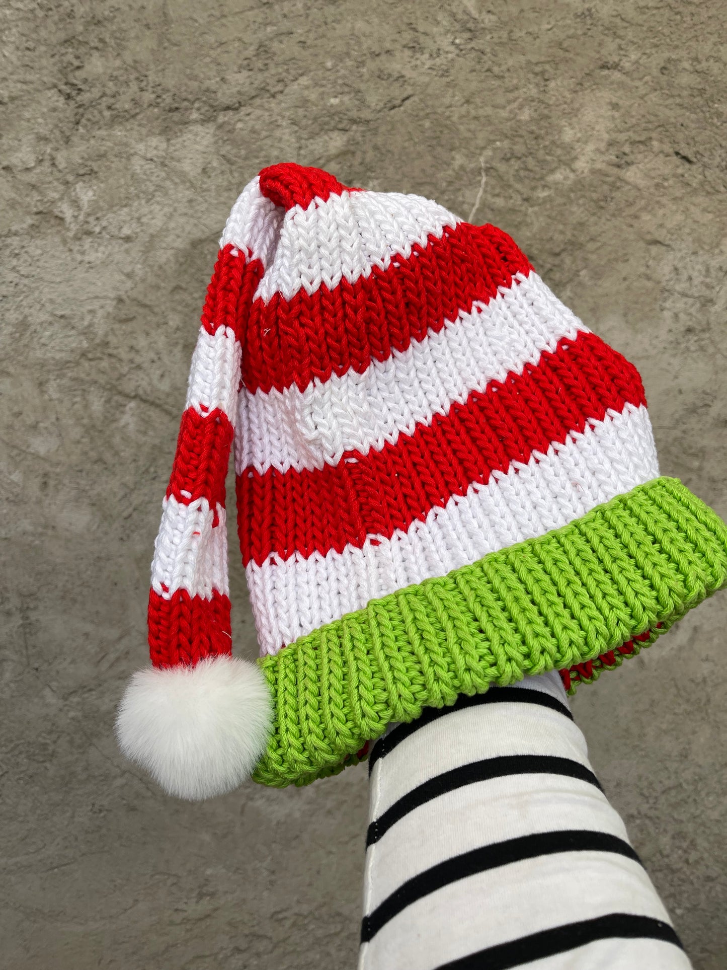 Gorro navideño tipo duende