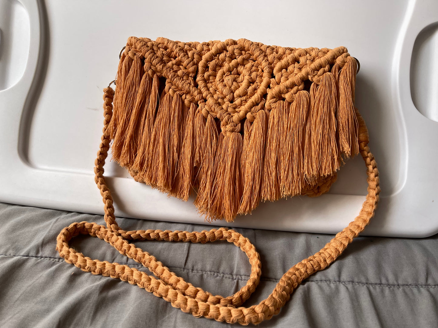 Bolsa tejida en macramé (modelo 3)