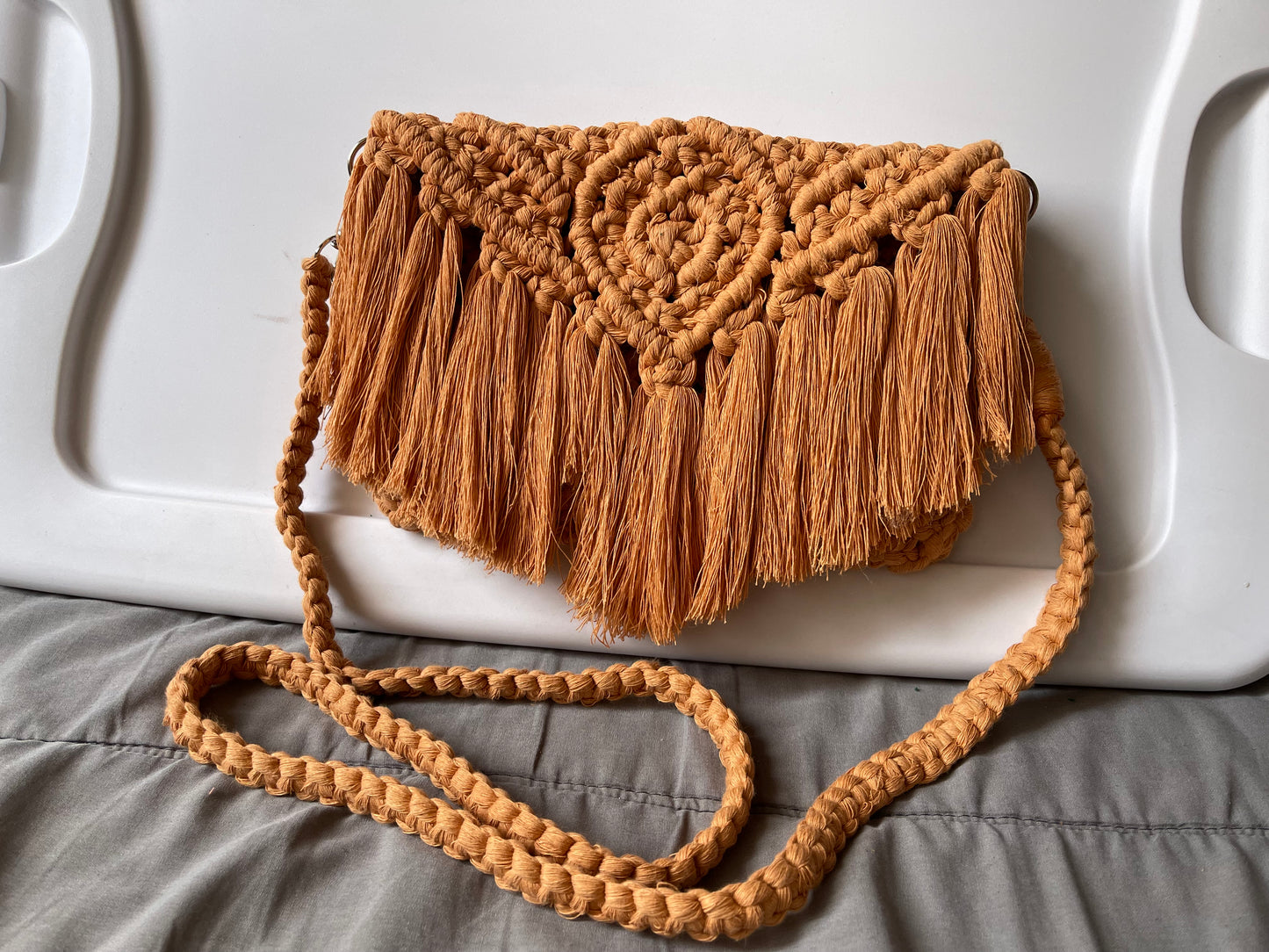 Bolsa tejida en macramé (modelo 3)